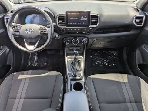 Used 2025 Hyundai Venue SEL FWD image 24