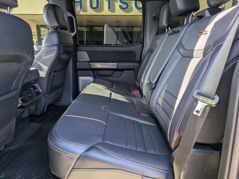 Used 2023 Ford F250 Platinum AWD/4WD image 11