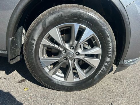 Used 2017 Nissan Murano SV image 6