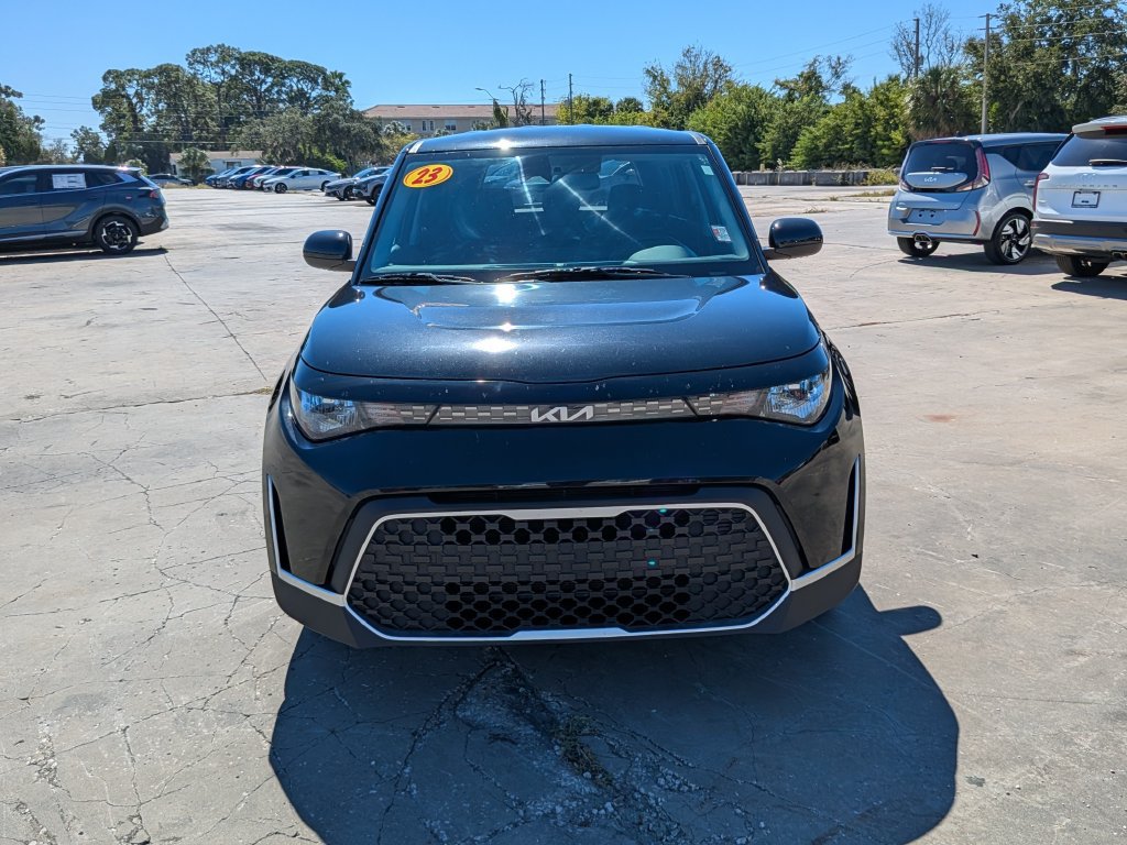 Certified 2023 Kia Soul LX FWD image 3