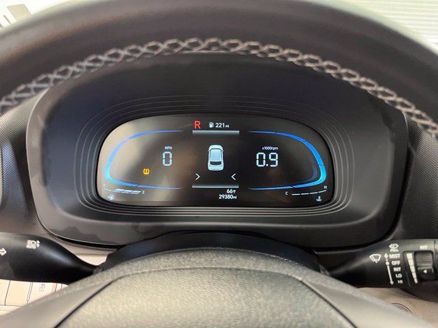Used 2025 Hyundai Venue SEL FWD image 27