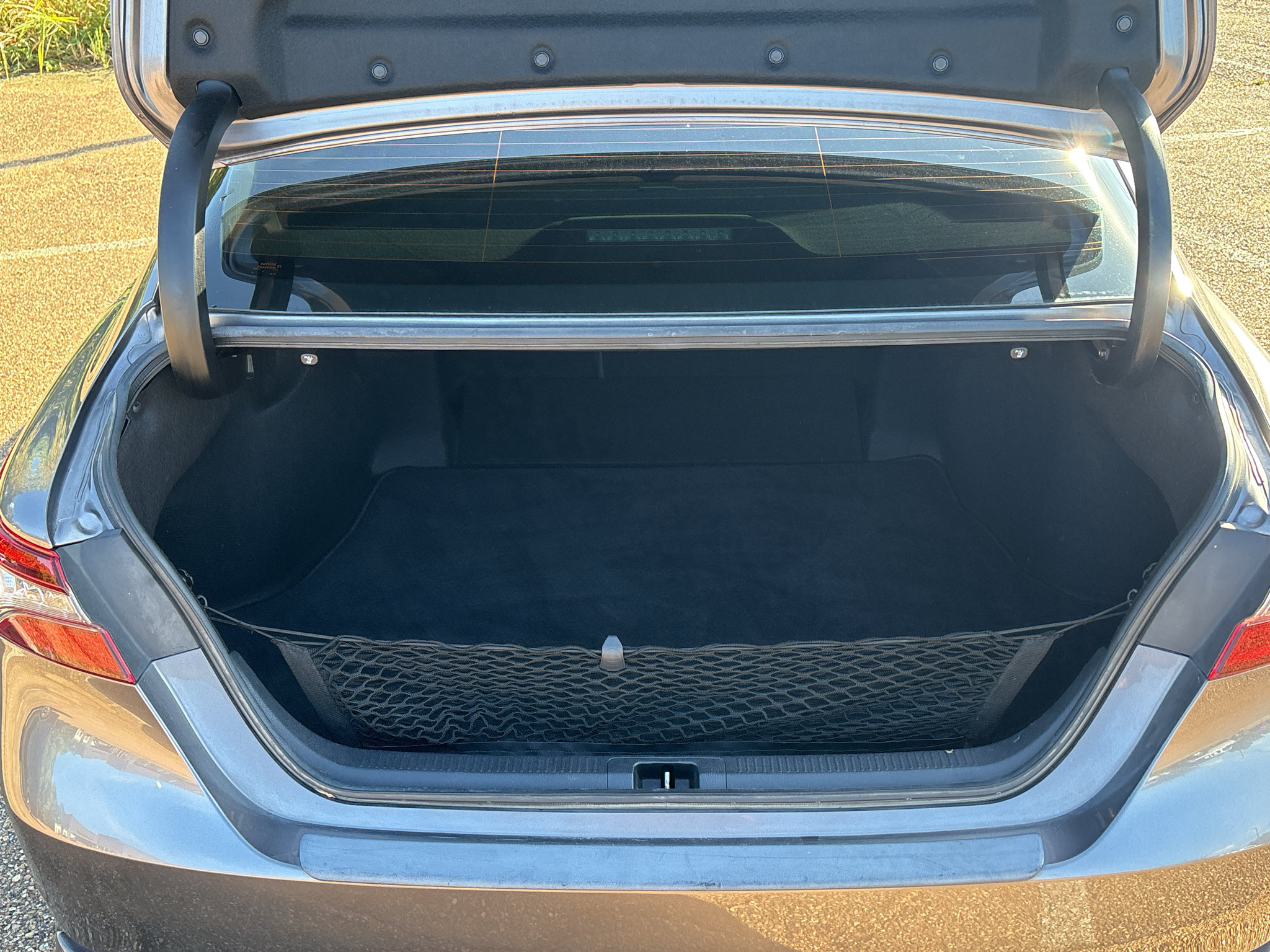 Used 2022 Toyota Camry XSE FWD image 4