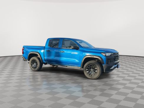 Used 2024 Chevrolet Colorado Trail Boss w/ Advanced Trailering Package image 2