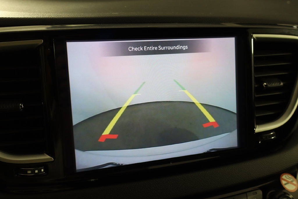Used 2025 Chrysler Pacifica Select FWD image 41