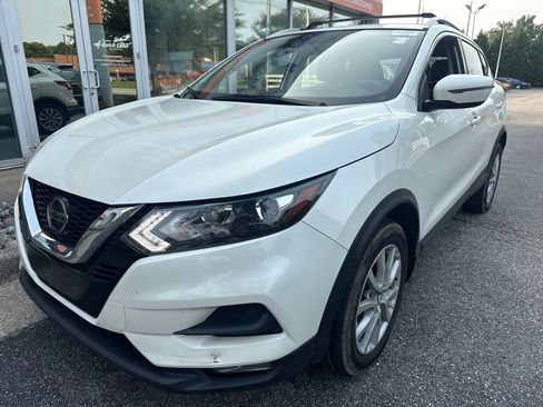 Used 2022 Nissan Rogue Sport SV AWD/4WD image 1