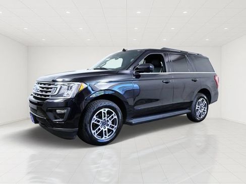 Certified 2021 Ford Expedition XLT w/ Black Accent Package AWD/4WD image 2