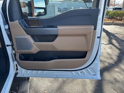 Used 2023 Ford F350 Lariat w/ Lariat Ultimate Package image 34