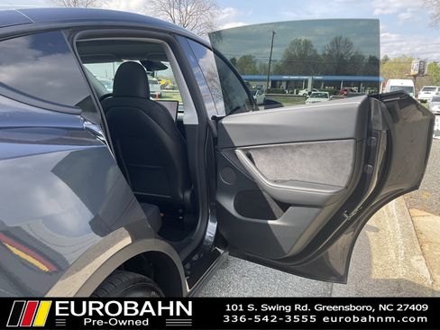Used 2024 Tesla Model Y Long Range image 17