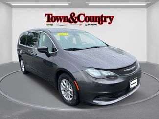 Used 2023 Chrysler Voyager LX image 1