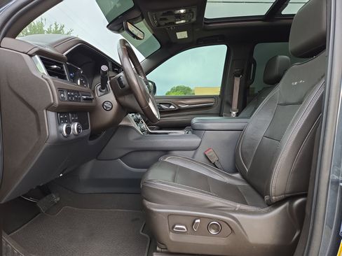 Used 2021 GMC Yukon XL Denali w/ Denali Premium Package AWD/4WD image 16