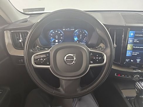Used 2021 Volvo XC60 T5 Inscription image 9