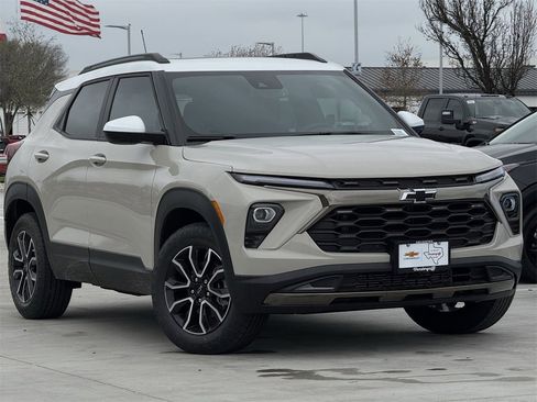 New 2026 Chevrolet TrailBlazer ACTIV image 2