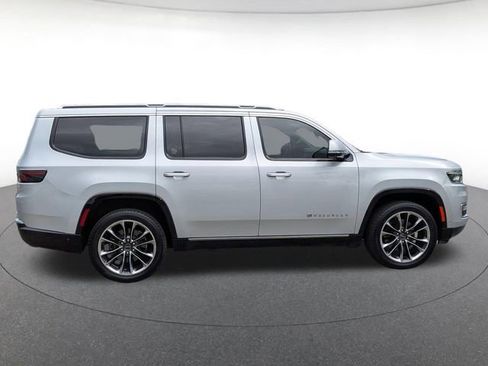 Used 2022 Jeep Wagoneer Series III w/ Premium Group I RWD image 7
