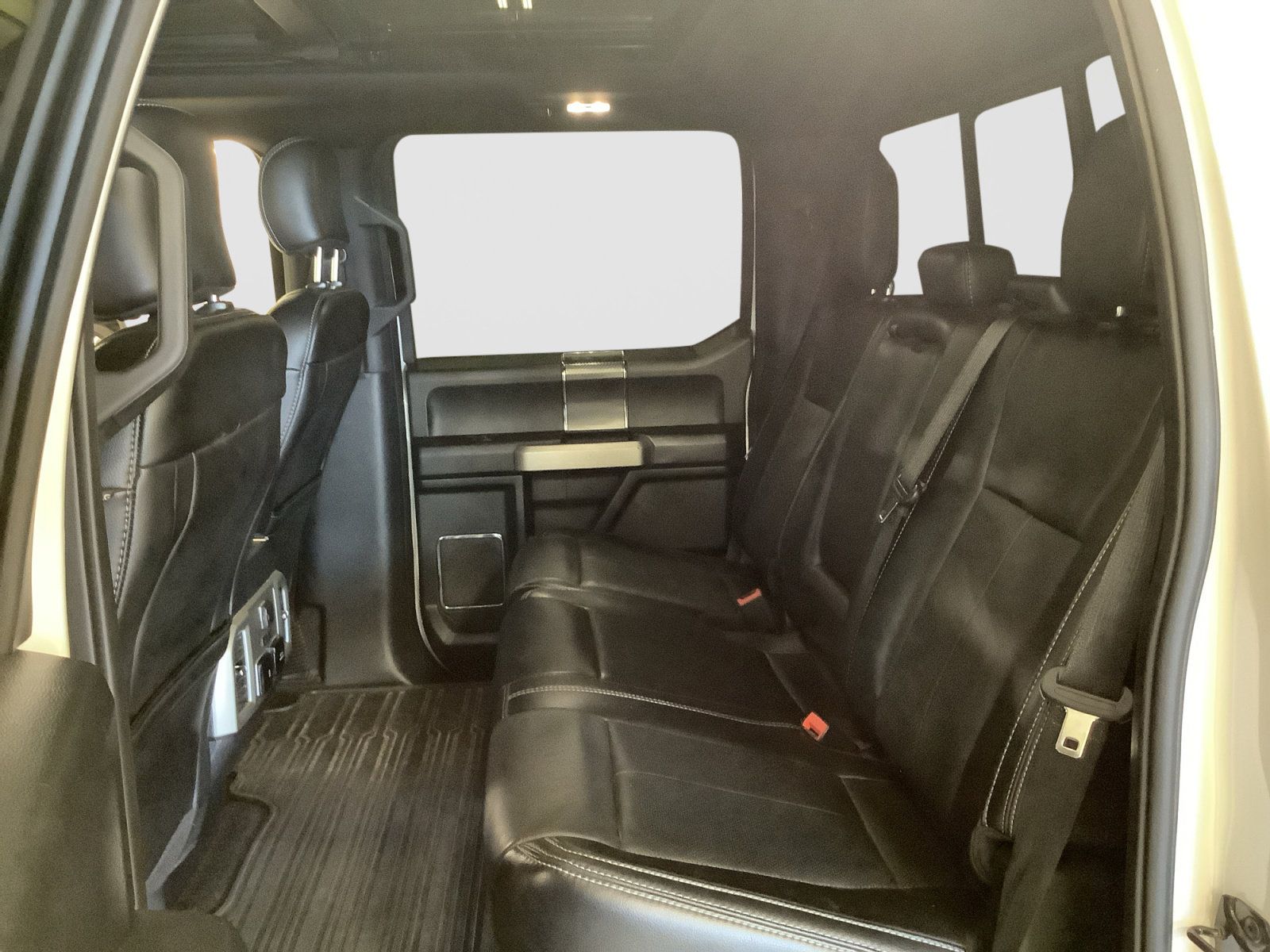 Used 2020 Ford F150 Lariat w/ Equipment Group 502A Luxury AWD/4WD image 15
