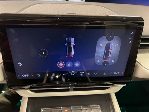 New 2026 Lincoln Nautilus Premier image 13