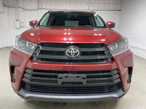 Used 2019 Toyota Highlander SE AWD/4WD image 2