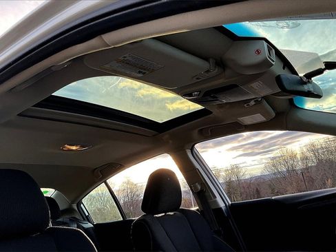 Used 2021 Subaru Legacy Premium image 19