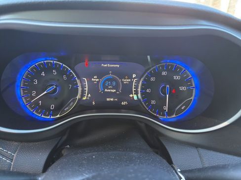Certified 2022 Chrysler Pacifica Touring-L FWD image 15