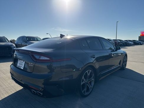 Used 2021 Kia Stinger GT image 3