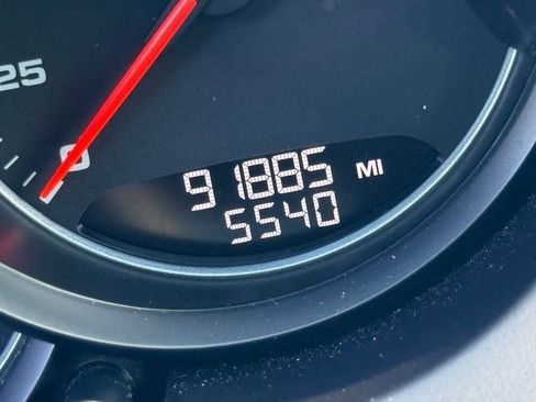 Used 2018 Porsche Cayenne Platinum Edition image 20