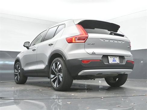 Used 2023 Volvo XC40 B5 Plus w/ Driver Assist Package image 41