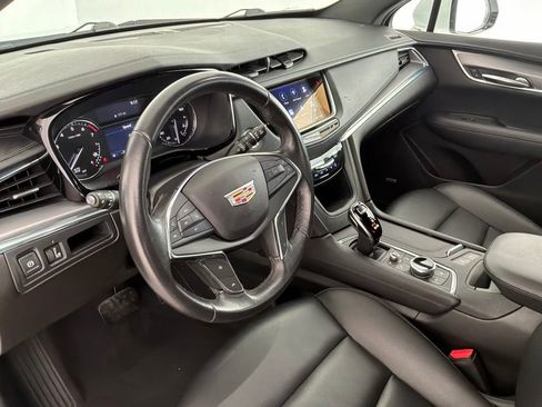 Used 2022 Cadillac XT5 Luxury w/ LPO, Floor Liner Package AWD/4WD image 21