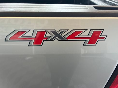 Used 2018 Chevrolet Colorado W/T AWD/4WD image 7