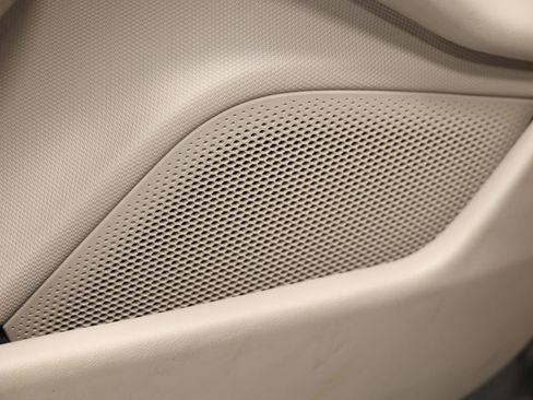 Used 2022 Porsche Taycan 4 Cross Turismo w/ Technology Package image 12