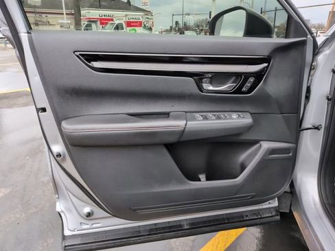 Used 2025 Honda CR-V Sport Touring image 17