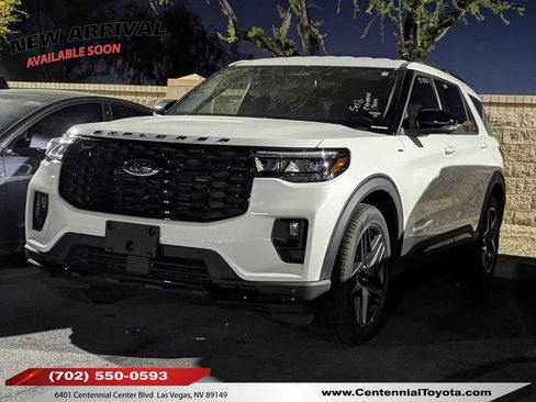 Used 2025 Ford Explorer ST-Line w/ Premium Package image 1