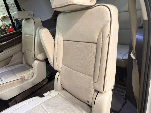 Used 2021 GMC Yukon XL Denali AWD/4WD image 38