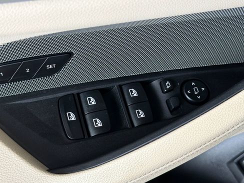 Used 2023 BMW i4 eDrive40 w/ M Sport Package image 13