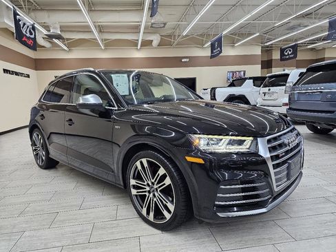 Used 2018 Audi SQ5 Premium Plus w/ S Sport Package image 4