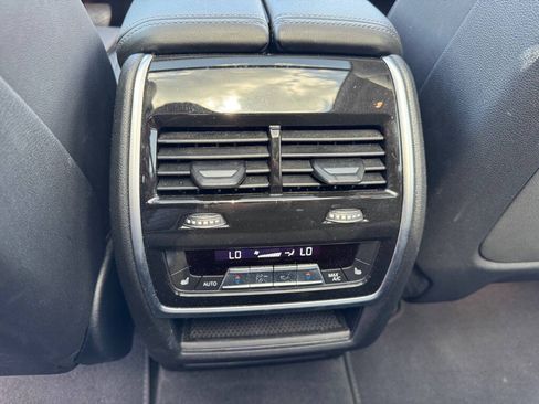 Used 2024 BMW X7 xDrive40i AWD/4WD image 37