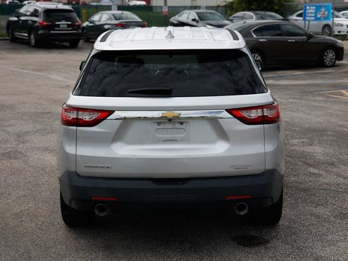 Used 2018 Chevrolet Traverse LS FWD image 5
