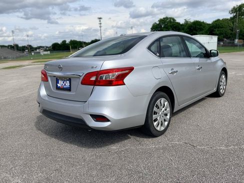 Used 2017 Nissan Sentra SV FWD image 3