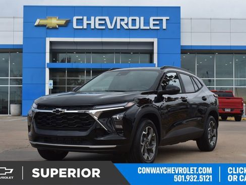 New 2026 Chevrolet Trax LT w/ Sunroof Package image 1