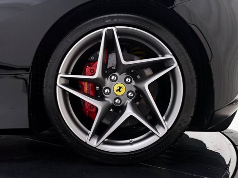 Used 2022 Ferrari F8 Tributo image 41