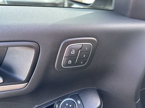 Used 2022 Ford Escape SEL w/ Technology Package image 16