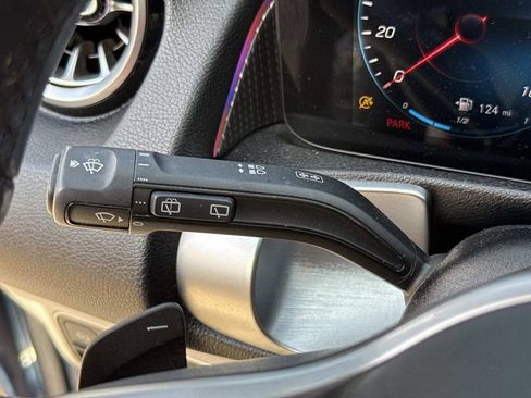 Used 2022 Mercedes-Benz GLB 250 image 41