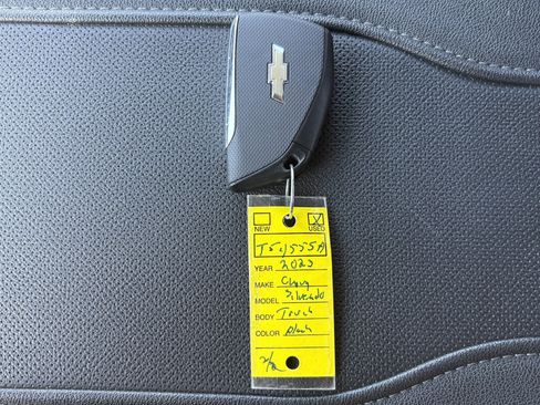 Used 2023 Chevrolet Silverado 1500 LTZ AWD/4WD image 35