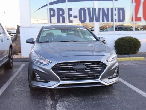 Used 2018 Hyundai Sonata Limited image 3