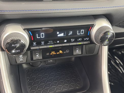 Used 2024 Toyota RAV4 XSE w/ Weather Package AWD/4WD image 22