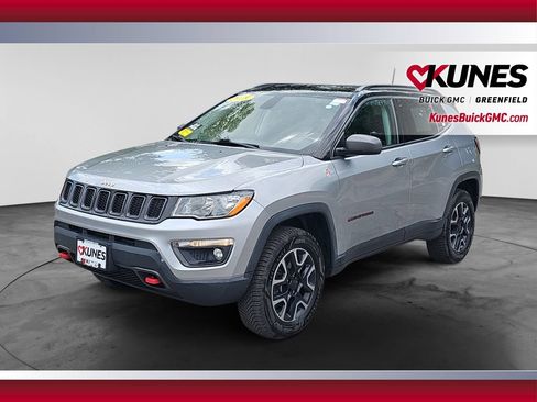 Used 2019 Jeep Compass Trailhawk AWD/4WD image 5