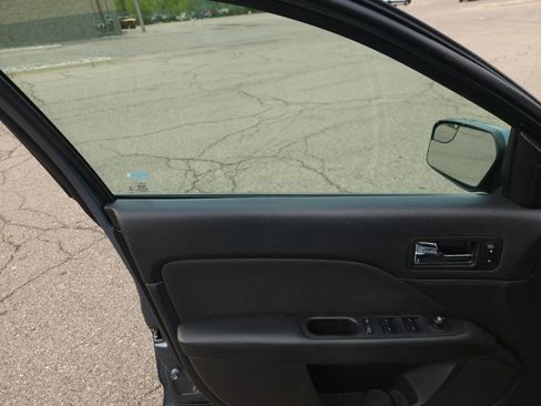Used 2012 Ford Fusion SE FWD image 10
