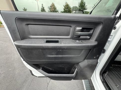 Used 2017 RAM 3500 Tradesman w/ Chrome Appearance Group image 17