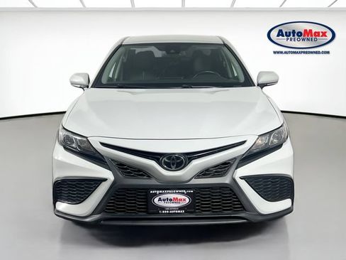 Used 2023 Toyota Camry SE w/ Convenience Package AWD/4WD image 6