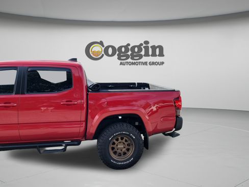 Used 2021 Toyota Tacoma SR5 RWD image 22