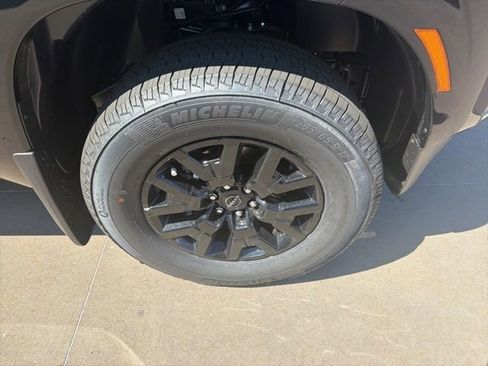 New 2026 Nissan Frontier SV w/ SV Convenience Package image 4