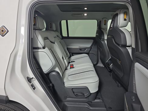 Used 2025 Rivian R1S Adventure AWD/4WD image 23